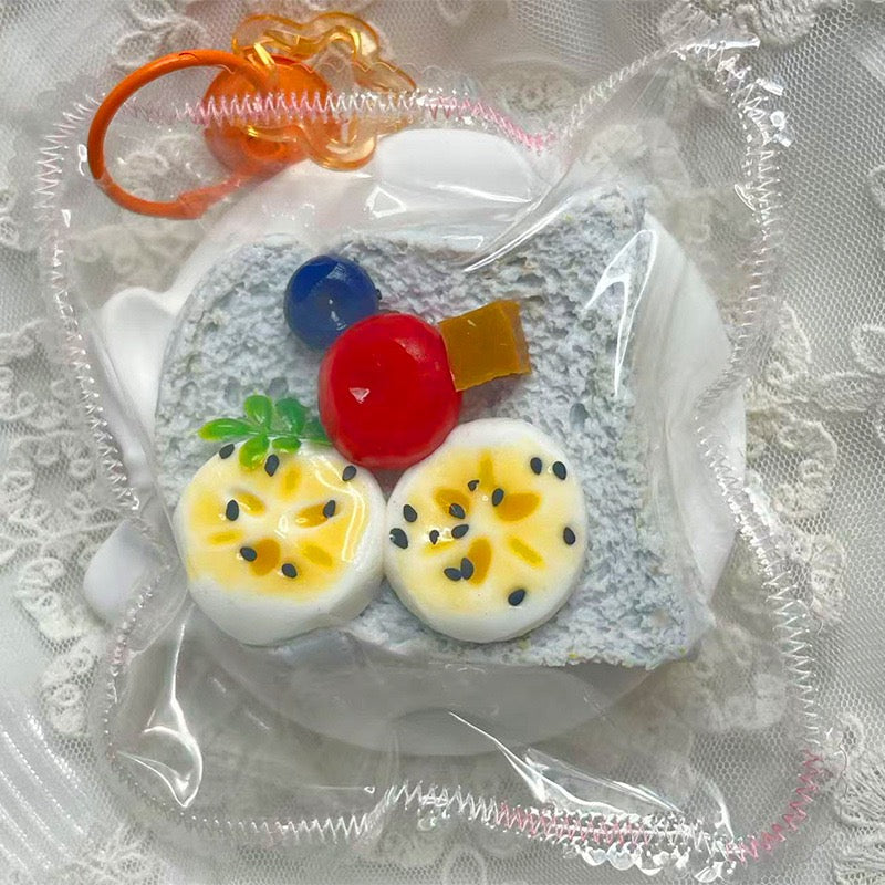 0004.トースト型スクイーズ　リアルな食べ物デザイン　癒し＆ストレス解消