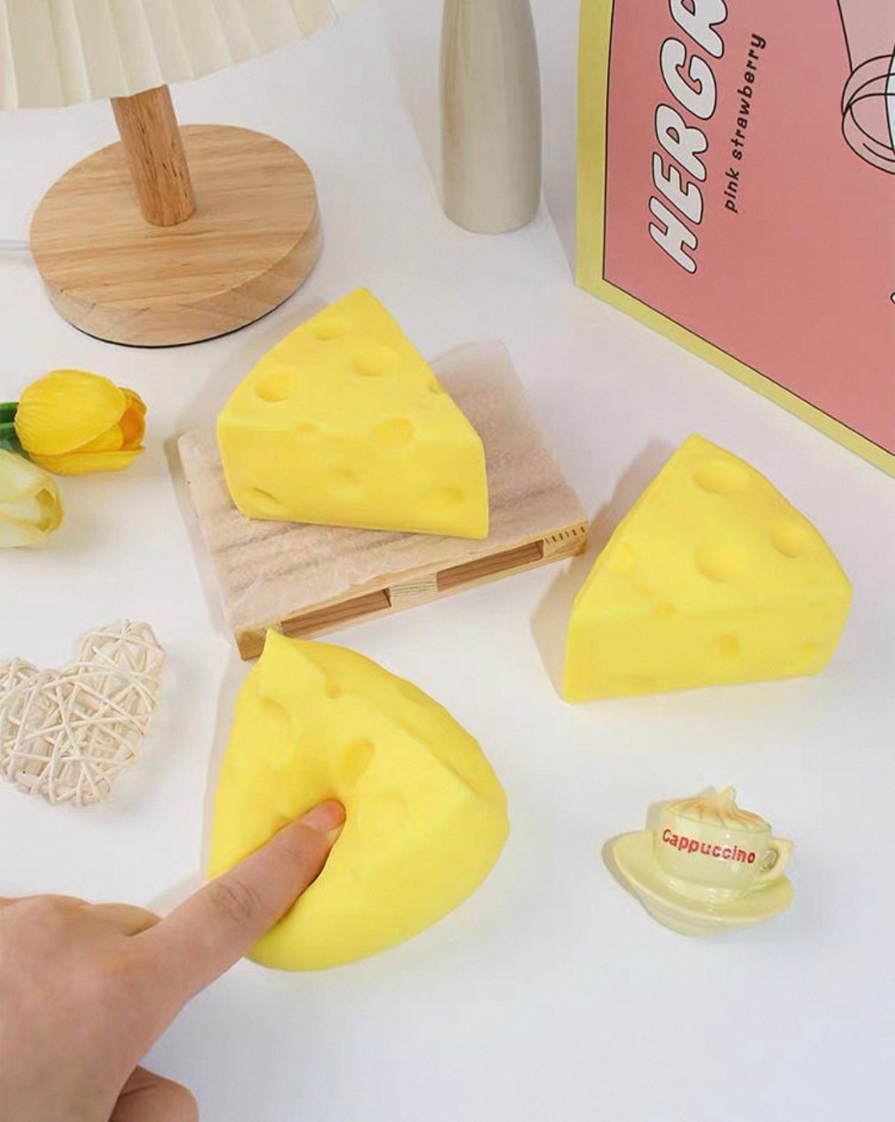 0007.【癒やしのむにむに】本物そっくり！チーズ型スクイーズ ストレス発散・リラックスに最適