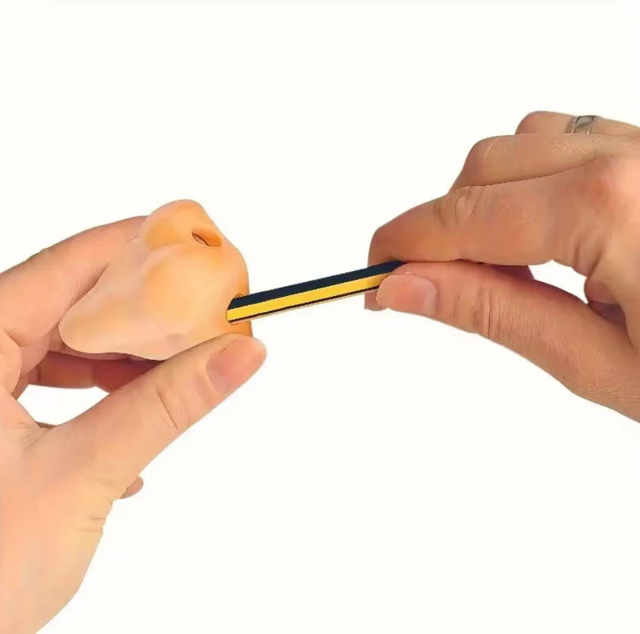 0012.ユニークな鼻の形 - 従来型に挑戦、かわいくて目を引く; 緊張した勉強や仕事環境に、軽いユーモアをプラス。オフィスデスクディスプ