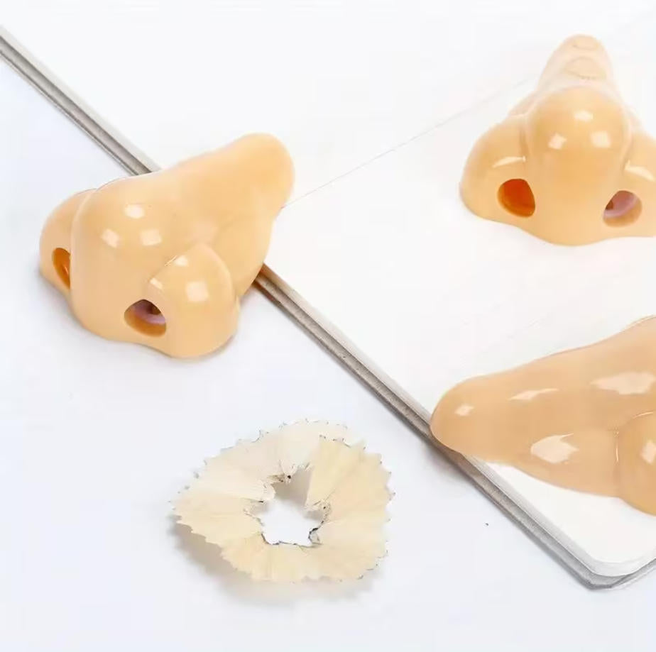 0012.ユニークな鼻の形 - 従来型に挑戦、かわいくて目を引く; 緊張した勉強や仕事環境に、軽いユーモアをプラス。オフィスデスクディスプ